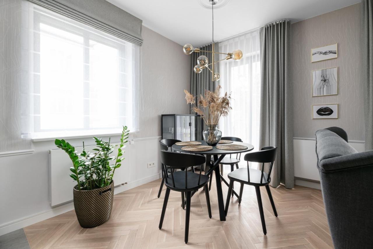 W Sercu Warszawy Apartamenty Warschau Exterior foto